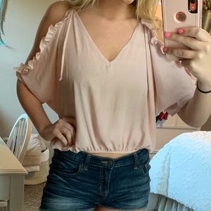 Light pink off-shoulder top!